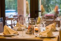gedeckter Tisch in einem Restaurant